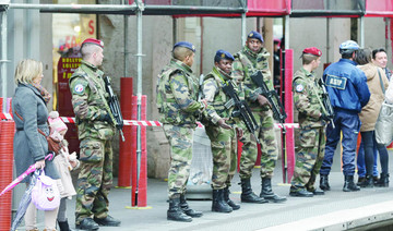 3 French soldiers attacked outside Jewish center