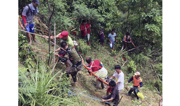 Passengers scream as bus plunges in Philippines, killing 29