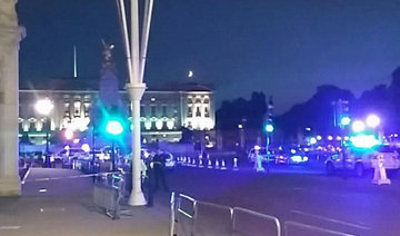 Man arrested after knife attack outside Buckingham Palace