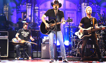 Jason Aldean pays tribute to Vegas victims, Petty on ‘SNL’