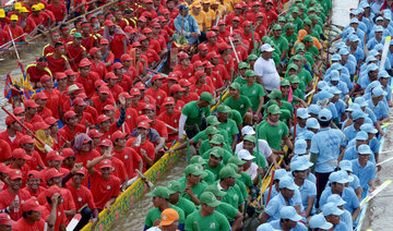 Cambodia celebrates water festival with boat races