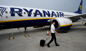 Fed-up passenger sought fast track on Ryanair wing