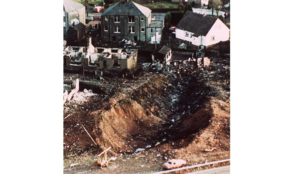 Scottish prosecutors: 2 Libyans are Lockerbie bomb suspects