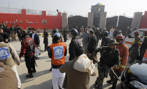 Pakistan Taliban storm university, killing at least 20