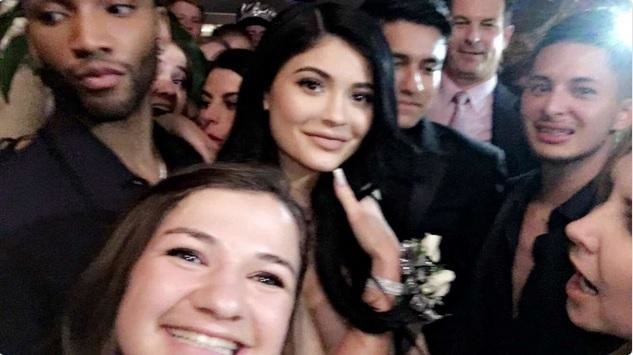 Kylie Jenner crashes US high school prom, students go wild