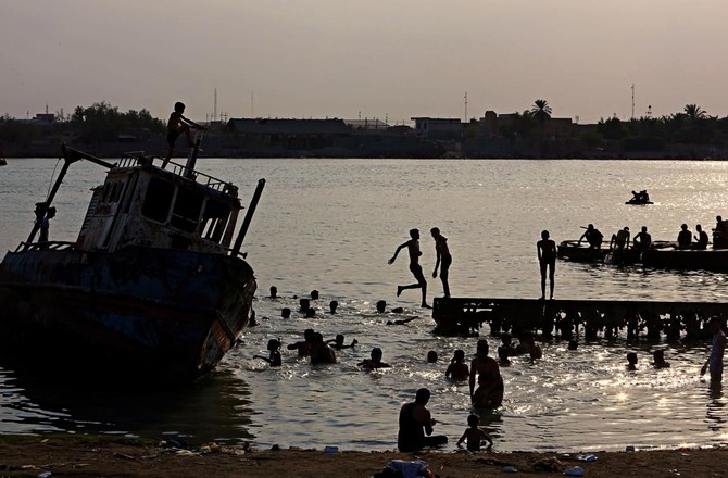 Iraq announces mandatory official holiday due to heat wave