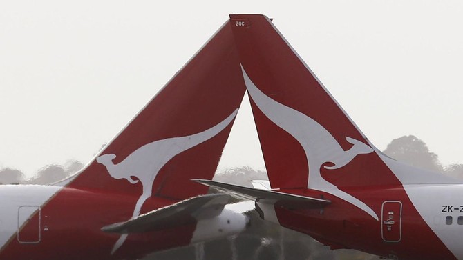 Qantas keeps alliance with Emirates but drops Dubai for Singapore