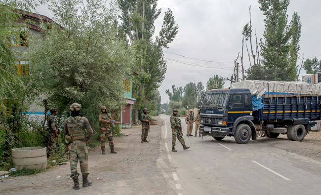 Two suspected rebels killed in Indian Kashmir gunbattle