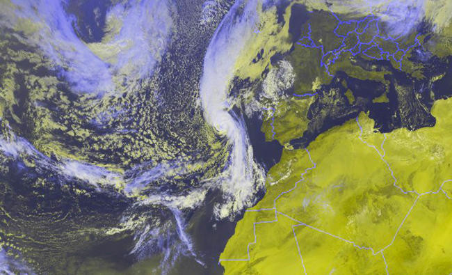 Ireland and UK brace for impact of Hurricane Ophelia