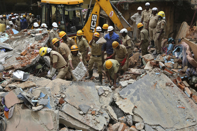 Building collapse in south India kills eight