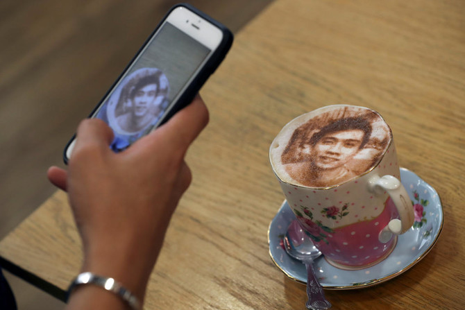 Europe’s frothy first: London cafe unveils the ‘selfieccino’