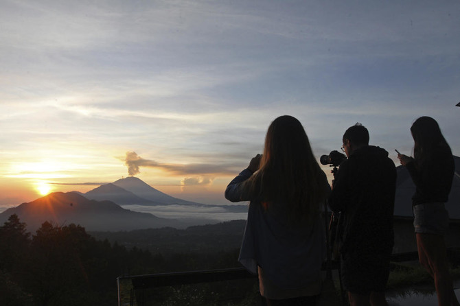 Indonesia holds cabinet meeting in Bali as volcano threatens tourism