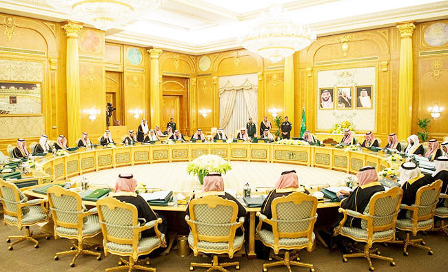 Saudi Cabinet lauds king’s orders on easing citizens’ living conditions