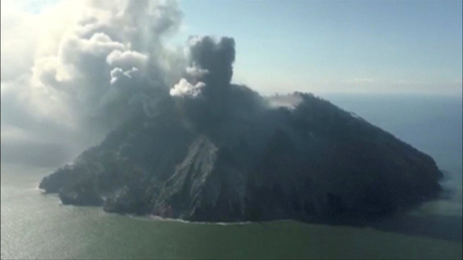 People evacuated from Papua New Guinea island after volcano explodes