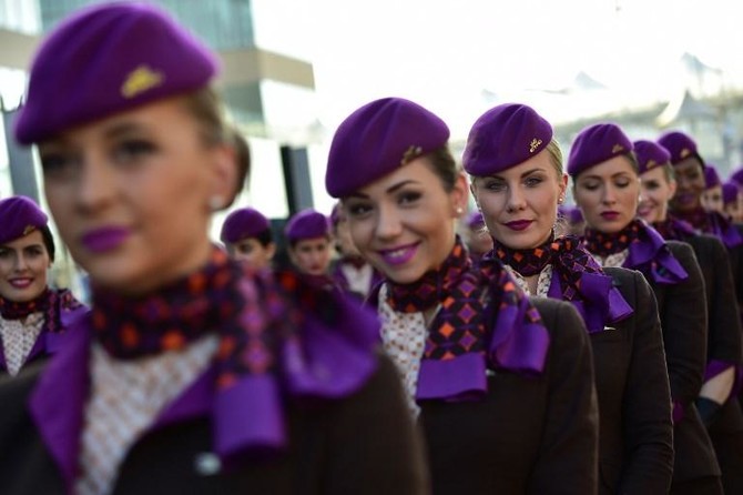 Formula 1 to end long-standing practice of using ‘grid girls’