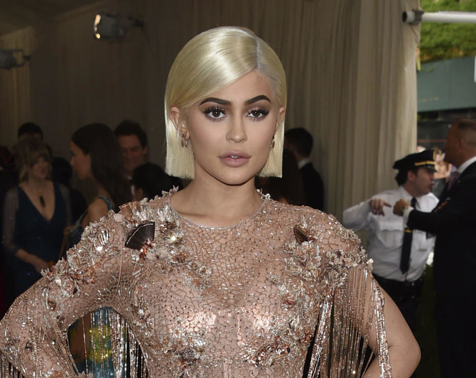 Kylie Jenner announces birth of ‘healthy,’ ‘beautiful’ girl