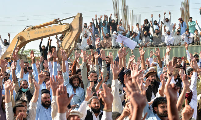 Pakistani tribesmen call off sit-in, reject Ghani’s support of their protest