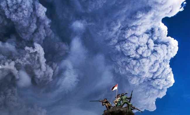 Indonesia raises aviation warnings after Sumatra volcano emits ash cloud