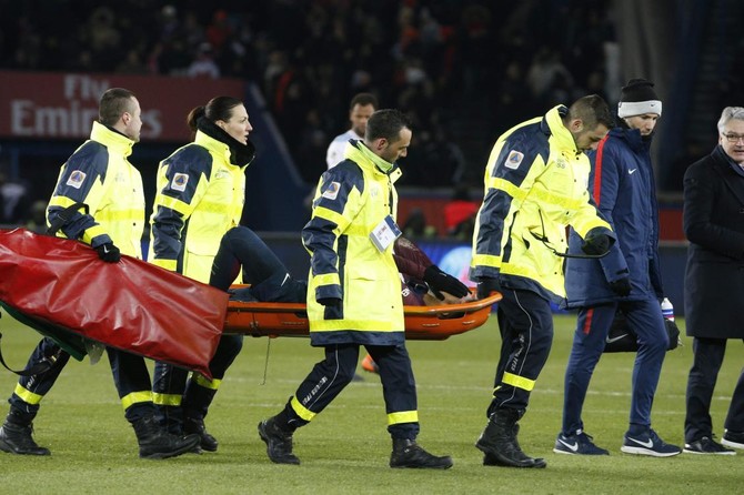 Neymar suffers fractured metatarsal and is serious doubt to face Real Madrid