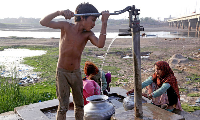 Pakistan battles to bring clean water to Sindh province